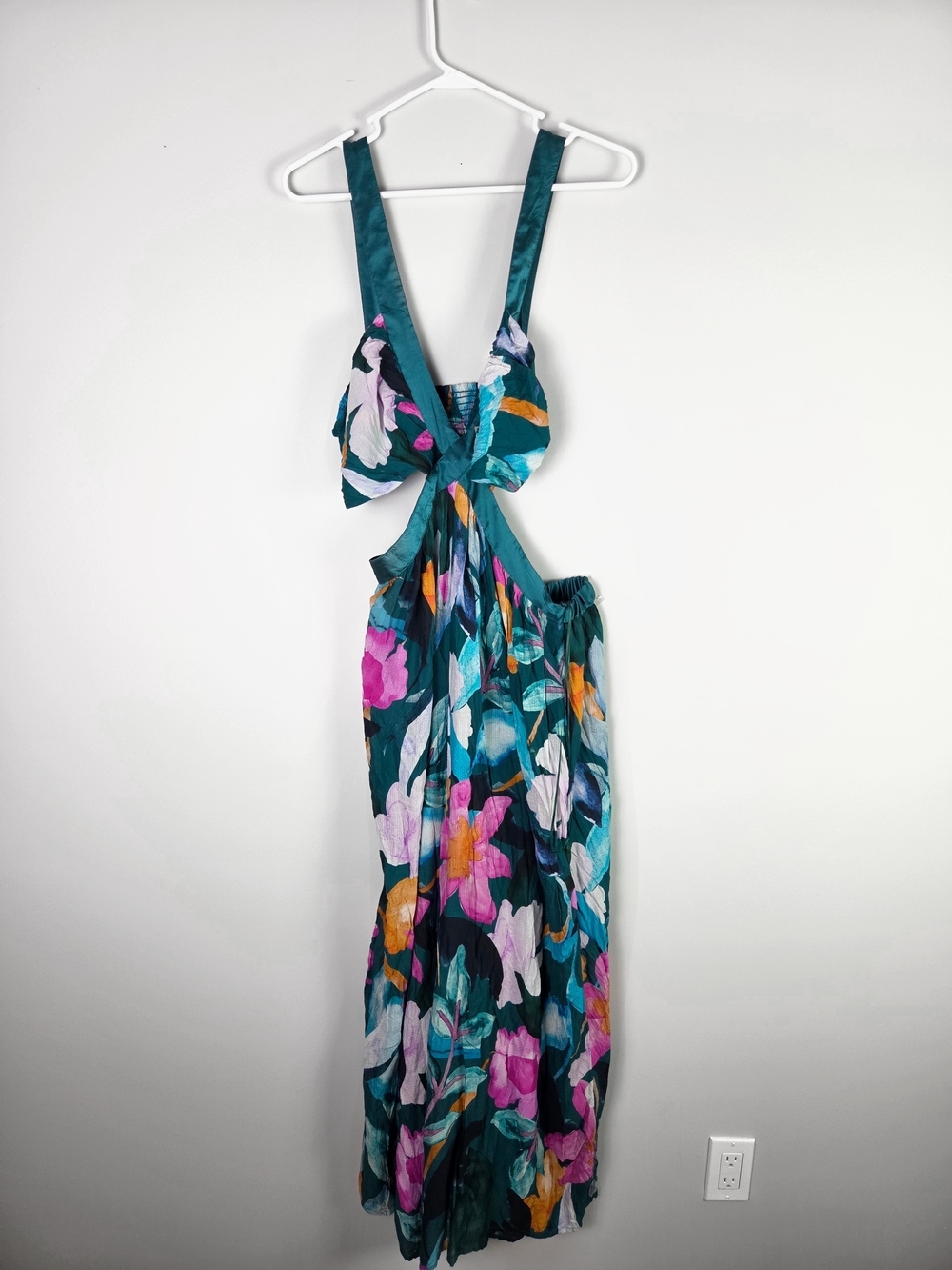 Anthropologie Brinley V-Neck Flowy Wide Leg Open Back Jumpsuit - Picture 3 of 9